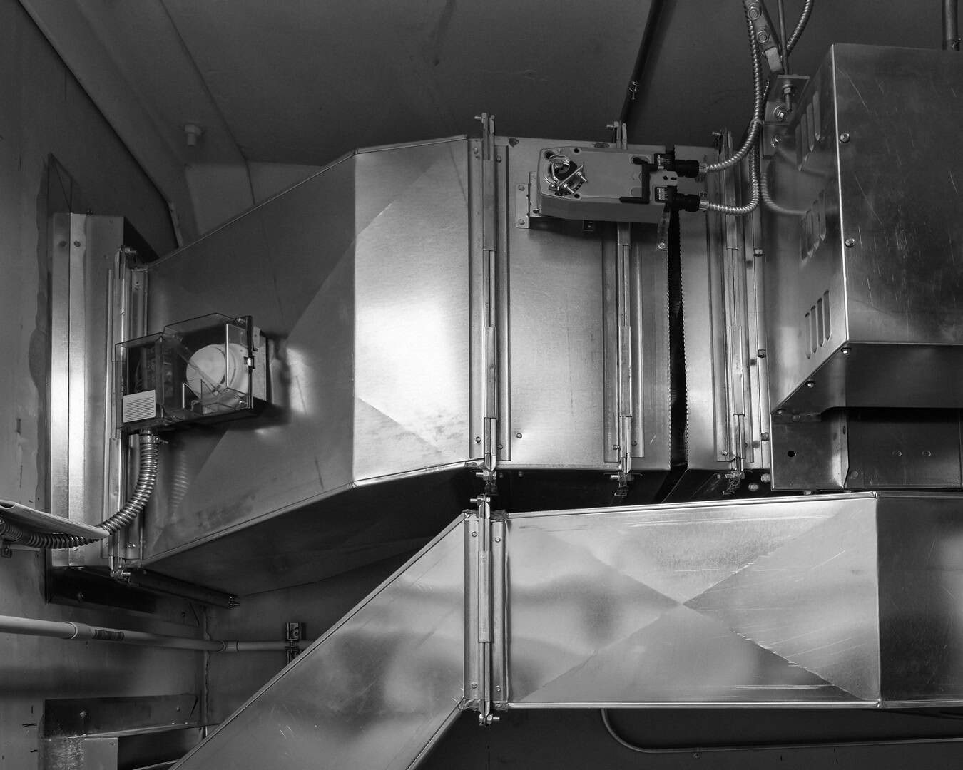 Ductwork with actuator and smoke detector