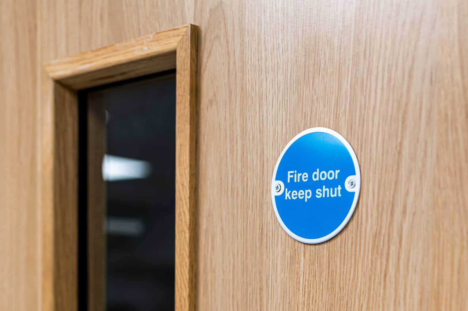 Fire door keep shut sign